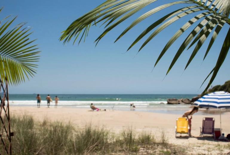 Flo200 - Plot Praia Brava in Florianópolis.