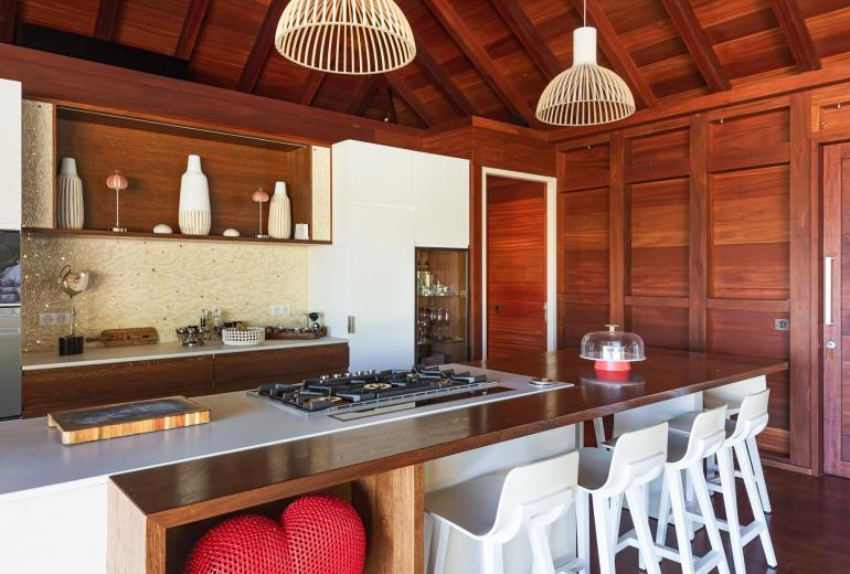 Stb004 – Villa contemporánea con vistas al mar en St. Jean