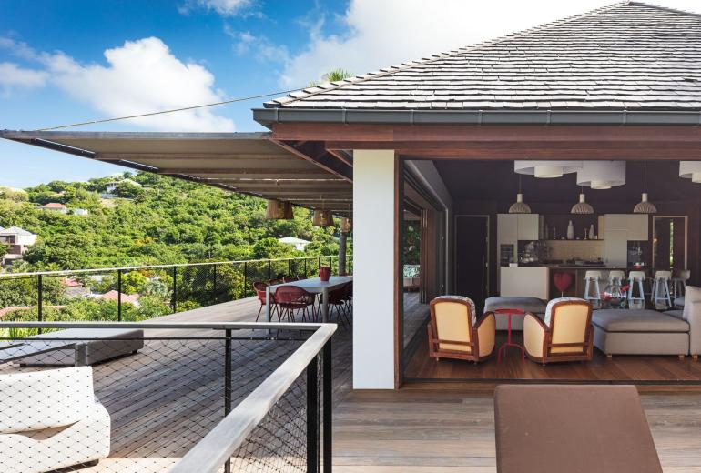 Stb004 – Villa contemporánea con vistas al mar en St. Jean