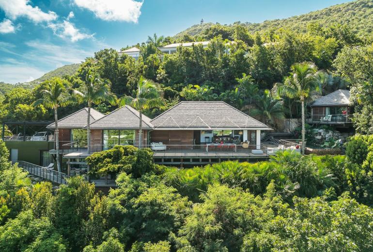 Stb004 – Villa contemporánea con vistas al mar en St. Jean