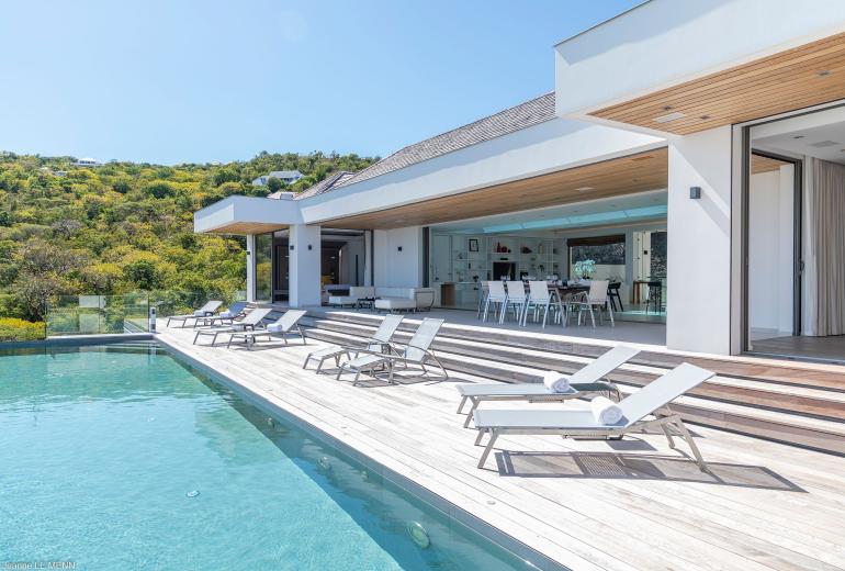 Stb007 – Modern villa with ocean views in Lurin