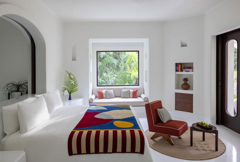 Xpu002 – Private beachfront villa with rooftop terraces in Xpu-Ha