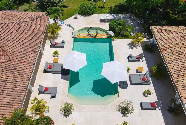 Sxm019 – Villa doble con jardines privados en Terres Basses