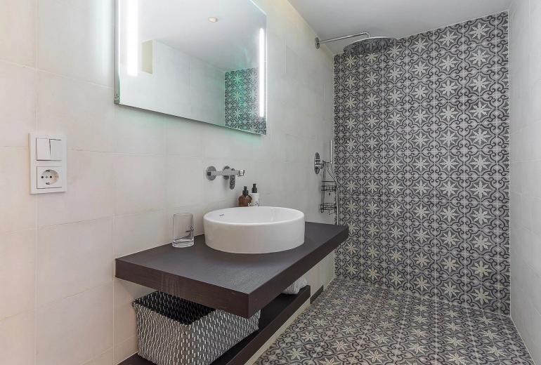 Azu194 - Dúplex elegante con jardín privado