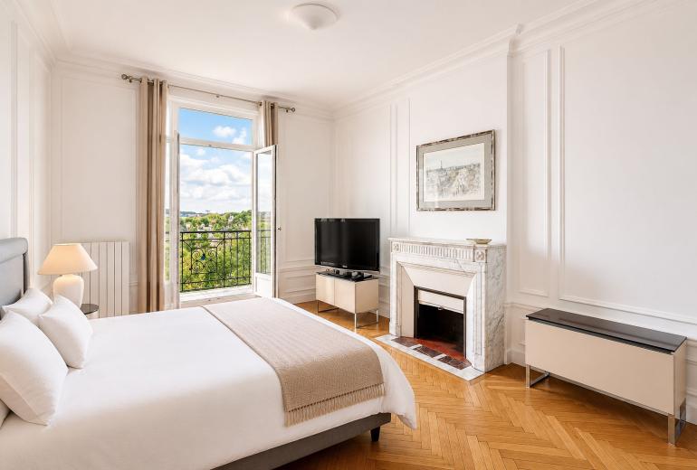 Par065 - 3 bedroom apartment in Paris 16