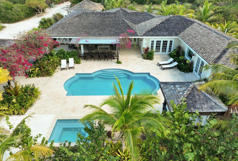 Bhs021 - Villa frente al agua con piscina privada en Great Exuma