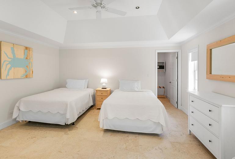 Bhs021 - Villa frente al agua con piscina privada en Great Exuma