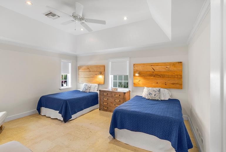 Bhs021 - Villa frente al agua con piscina privada en Great Exuma