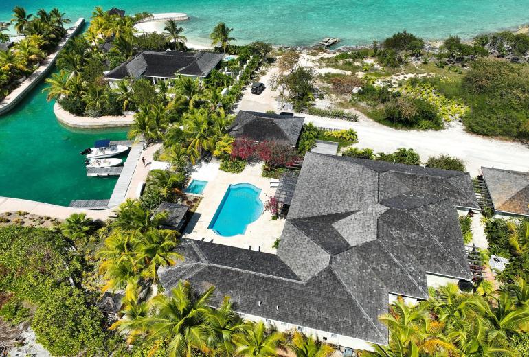 Bhs021 - Villa frente al agua con piscina privada en Great Exuma