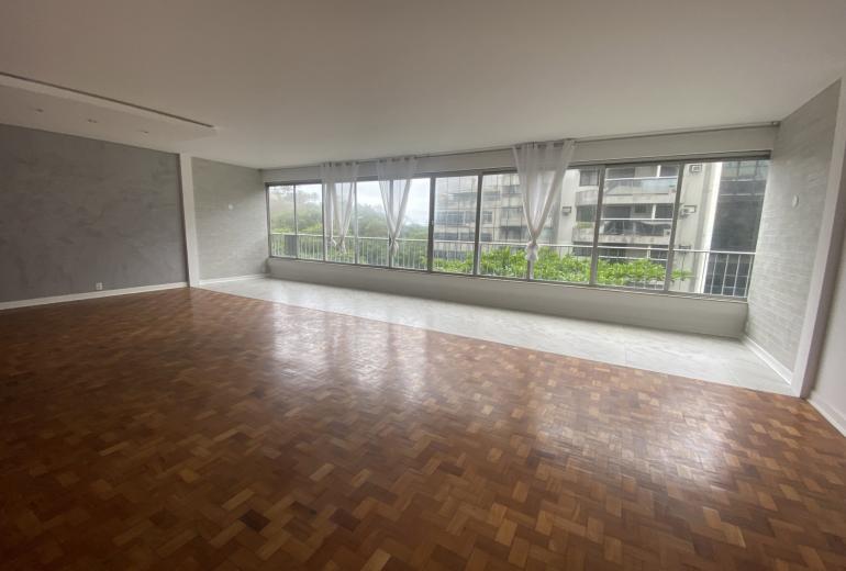 Rio842 - Apartment between the beaches of Copacabana and Ipanema
