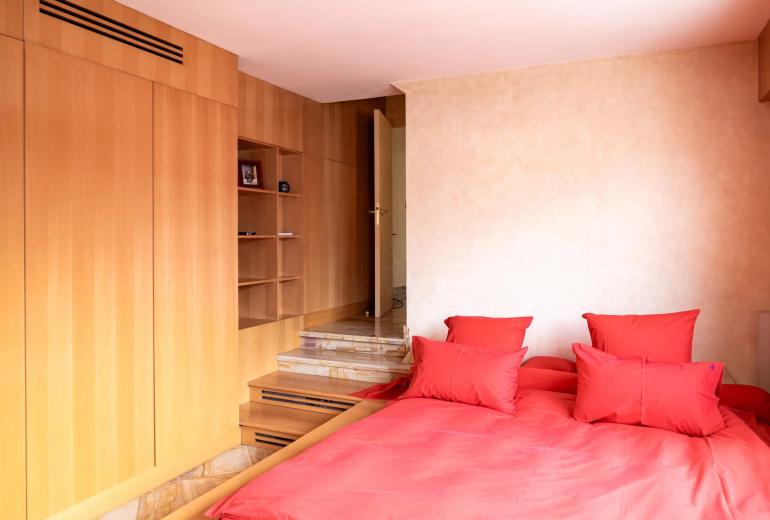 Par142 - Penthouse d'exception à rénover