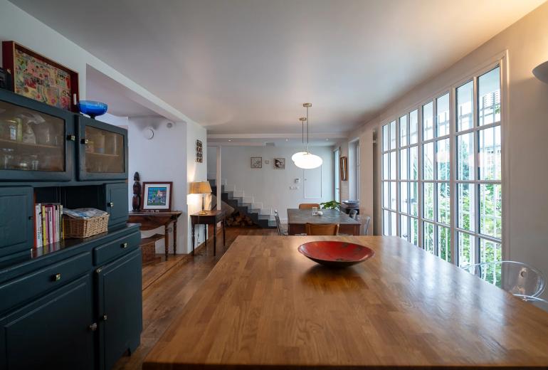 Par036 - Rare Townhouse with Terraces in the Heart of Paris’ 17th Arrondissement