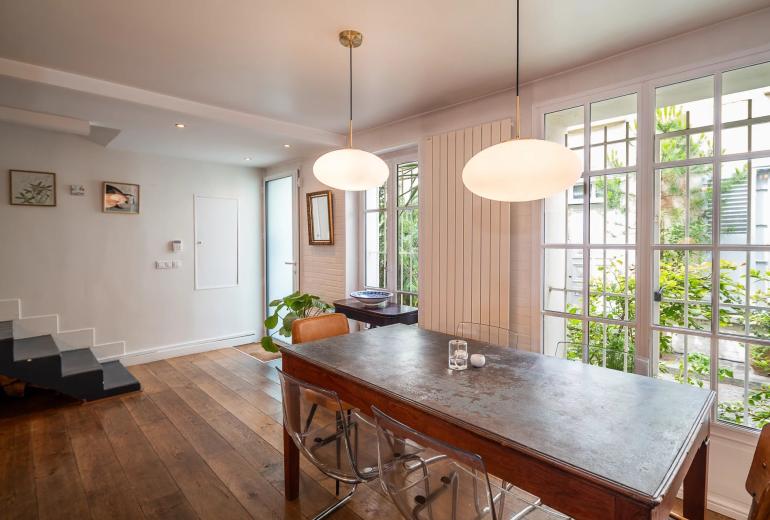 Par036 - Rare Townhouse with Terraces in the Heart of Paris’ 17th Arrondissement