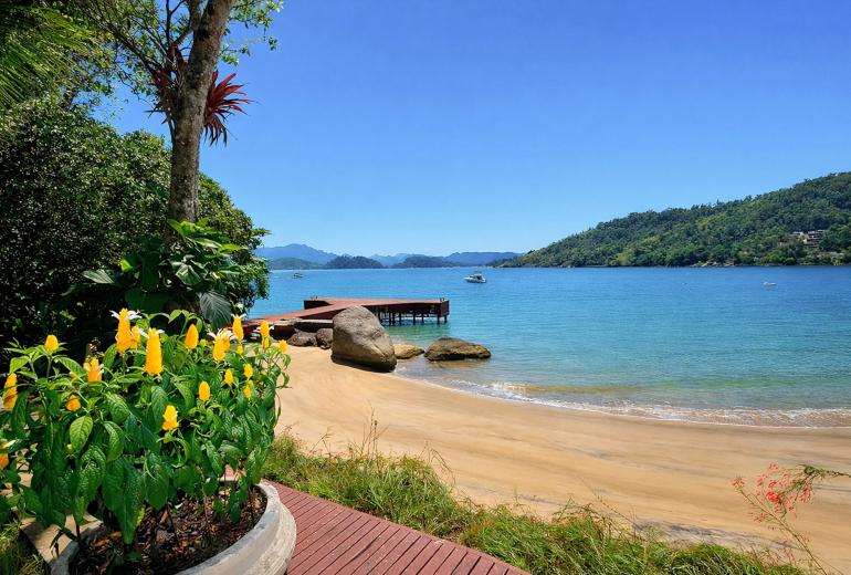Ang046 - Villa en bord de mer à Angra dos Reis