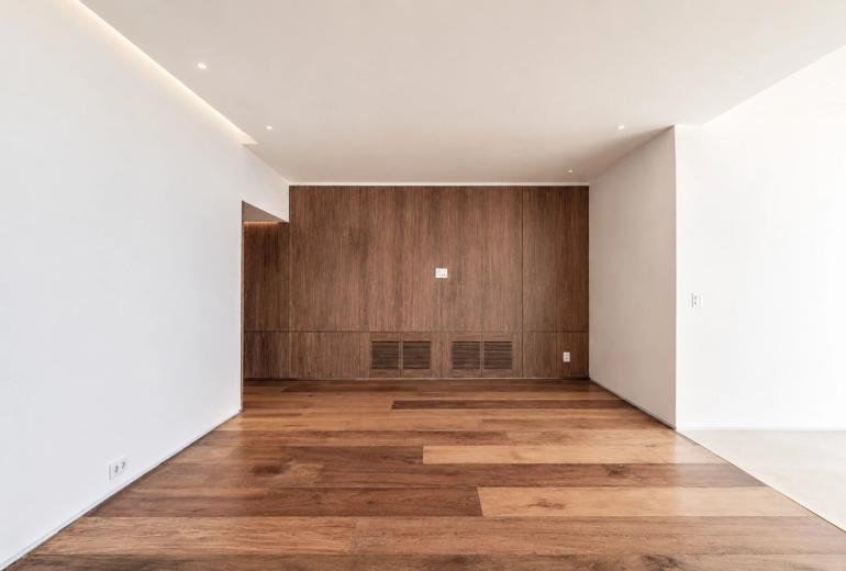Rio312 - Fully renovated penthouse on Vieira Souto