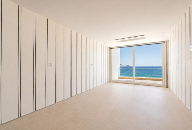 Rio312 - Fully renovated penthouse on Vieira Souto