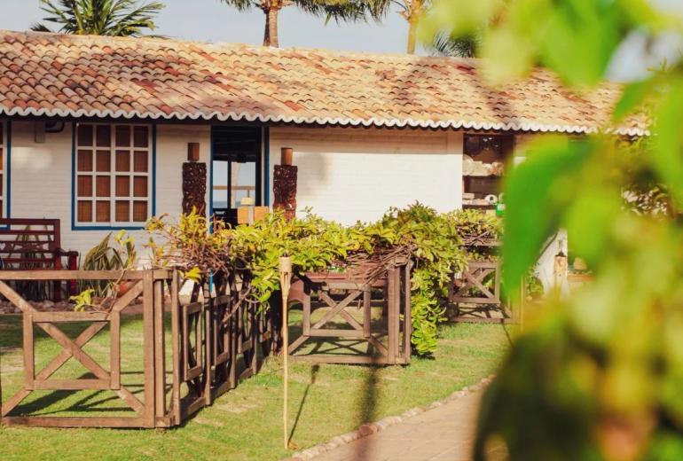 Tab001 - Beachfront boutique inn and restaurant in Camurupim Beach