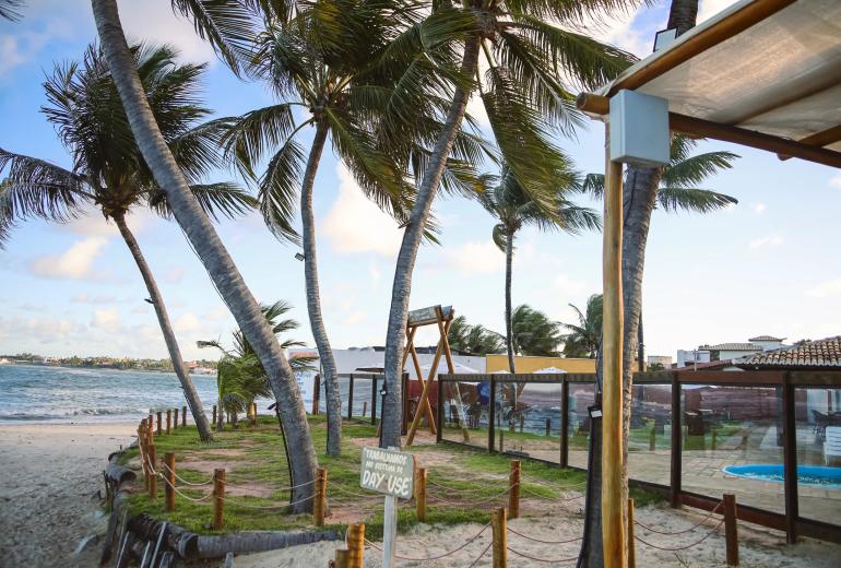 Tab001 - Beachfront boutique inn and restaurant in Camurupim Beach